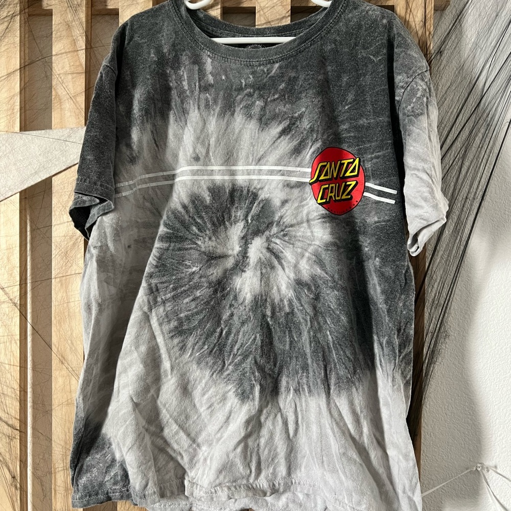 Santa Cruz boys tee